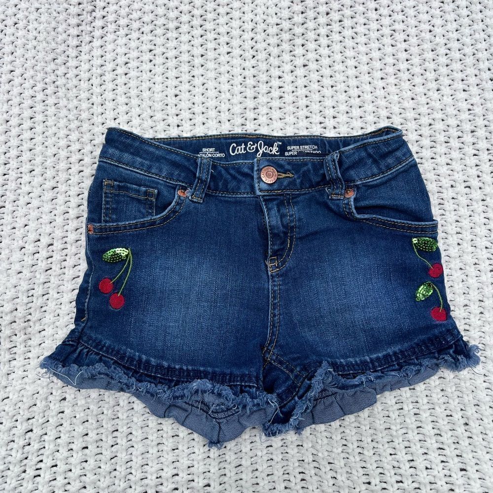 Cat & Jack Girls Cherry Jean Shorts Size M 7/8)